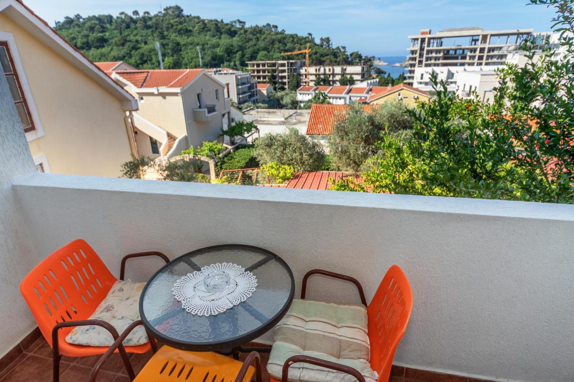 Apartments Pod Lozom With Seaview Petrovac Ruang foto