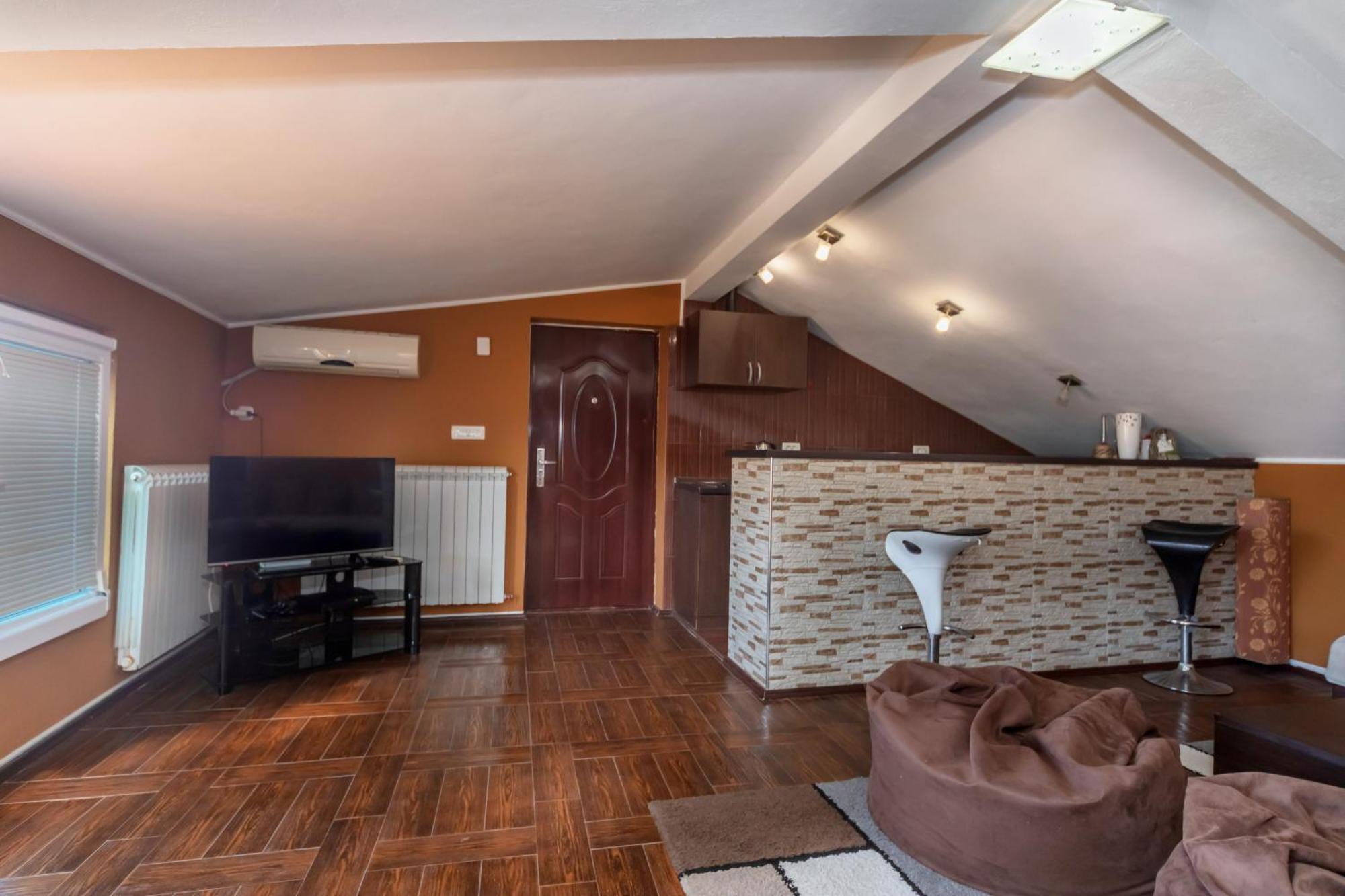 Apartments Pod Lozom With Seaview Petrovac Ruang foto